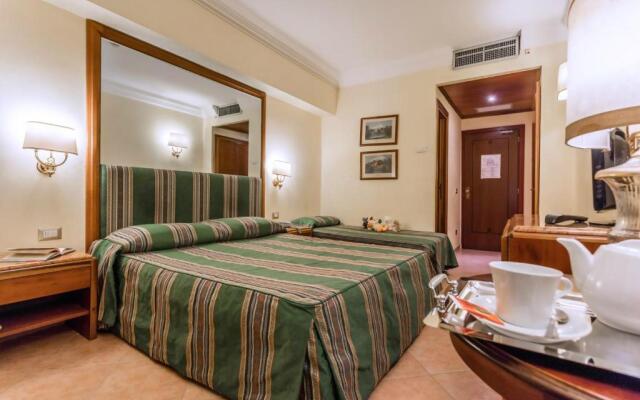 Raeli Hotel Floridia