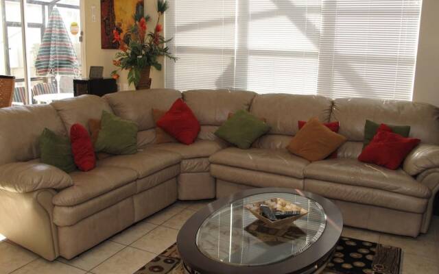 8008 King Palm Circle