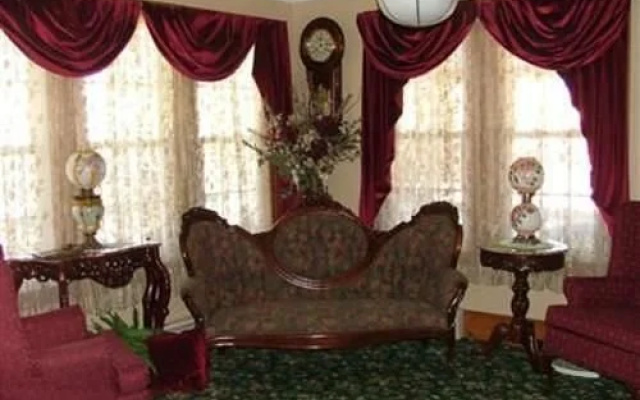 Magnolia House