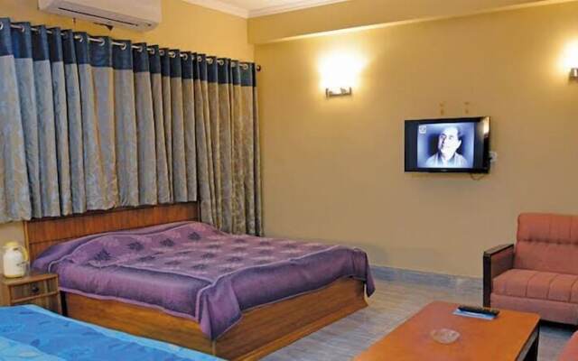 Hotel Yamini