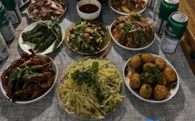 South Side Story Homestay – Meal – Leshan