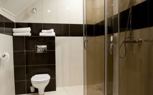 Hotel 365