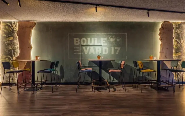 Suites Boulevard 17