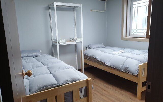 Ulsan Guesthouse by Sleeping Pong - Hostel