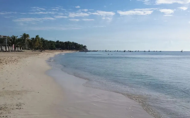 Luxury Penthouse with 2 BR - Meridian