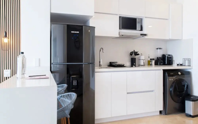 w Spectacular Loft With Balcony in Crespo