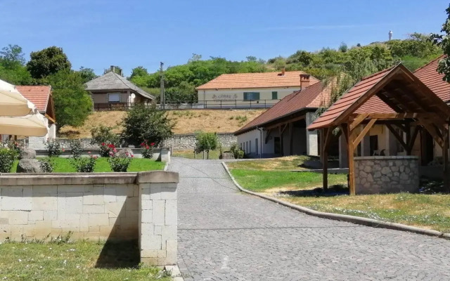 Tarcal Apartman