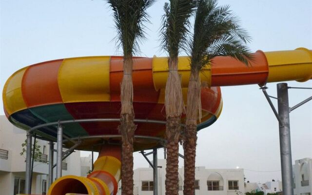 Le Royal Holiday Resort (Aqua Park)