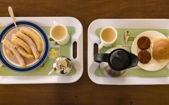 Tooro Fairway Hotel