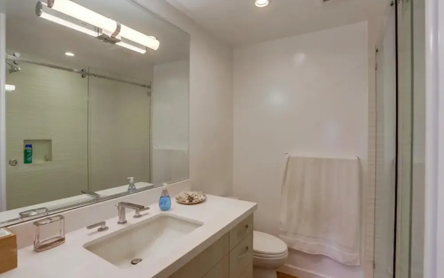 Luxury Ocean View Condo features Direct Access to Beach SBTC331 by RedAwning