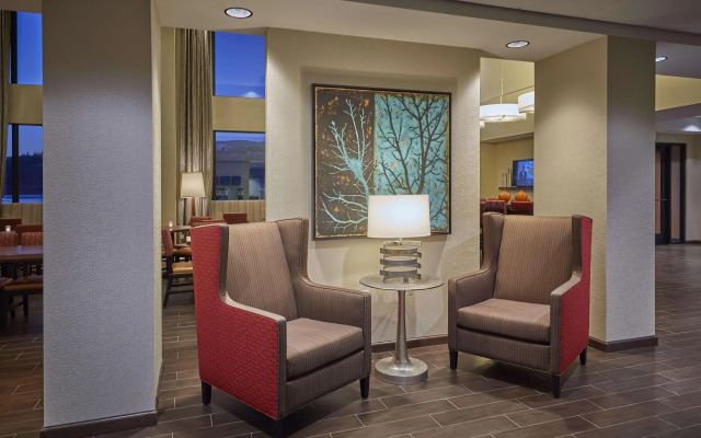 Hampton Inn & Suites Hood River