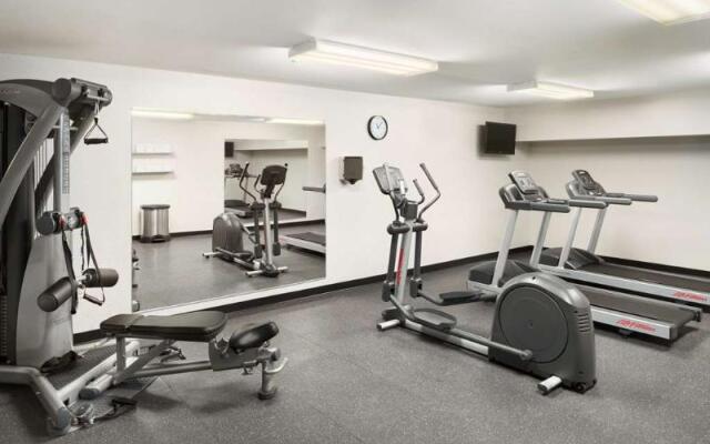 Country Inn & Suites Galena