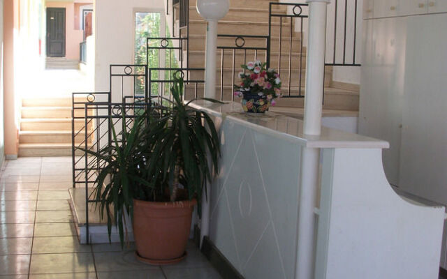 Pelagia Maria Studios Malia