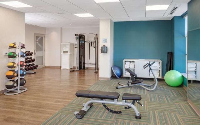 Holiday Inn Express & Suites Downtown Ottawa East by IHG