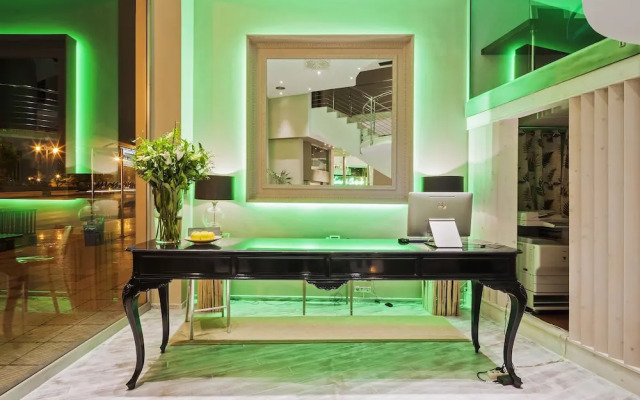 M Hotel