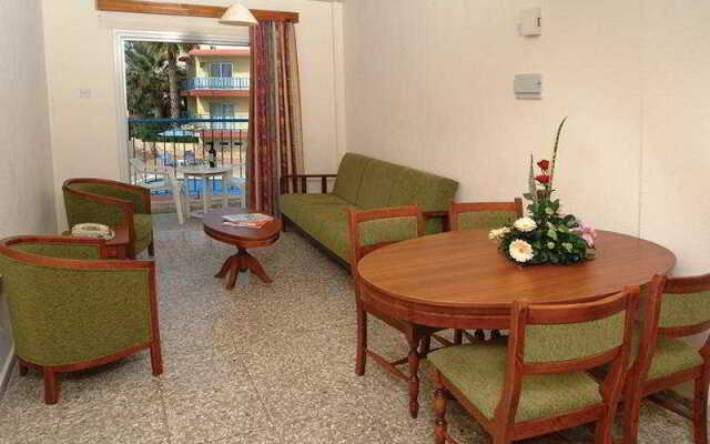 Tsokkos Maria Hotel Apts