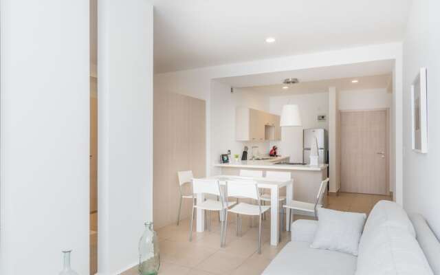 Alameda Downtown Apartment 1204