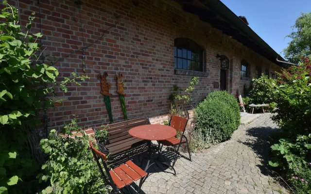 Rustic-style Apartment in Buschenhagen With Garden