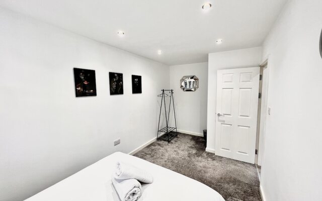 Captivating 2-bed Apartment in Liverpool