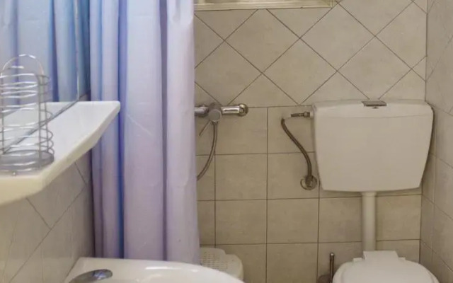 Karampela Rooms
