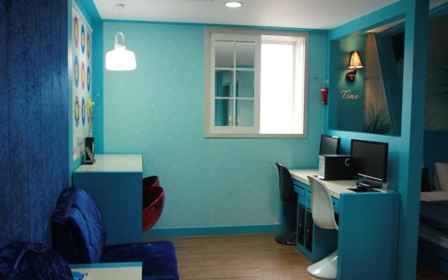 Time Motel