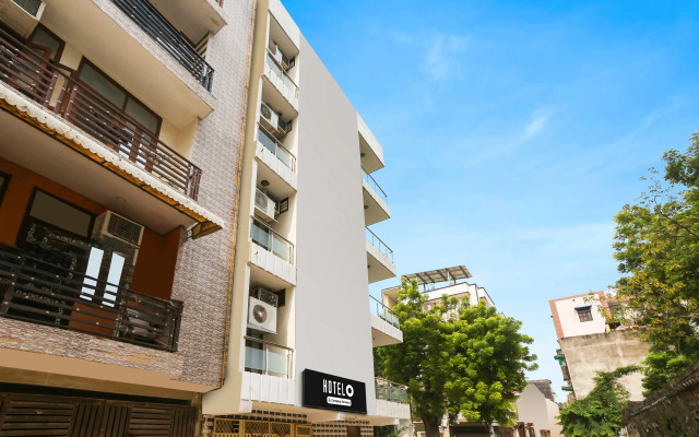 Super Hotel O Dwarka Metro