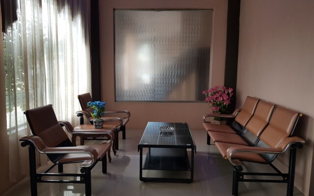 Capital O 93263 Linge Land Hotel