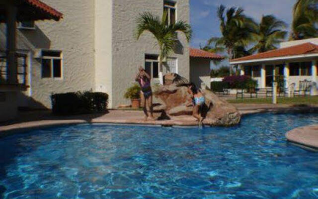 Cerritos Resort