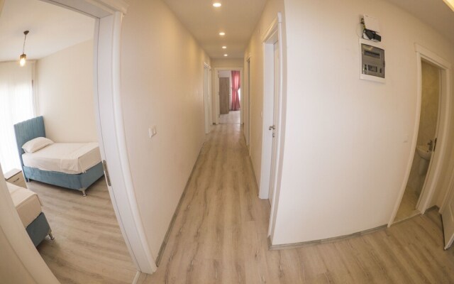 Vedia Apart