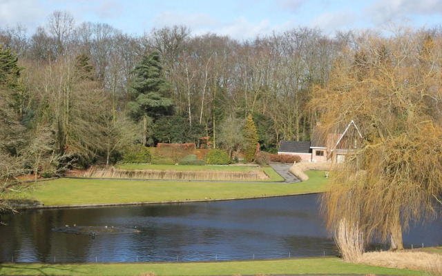 Hotel Lodewijk Van Male