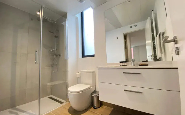 w Bright 2BR w Sunny Terrace in Chueca