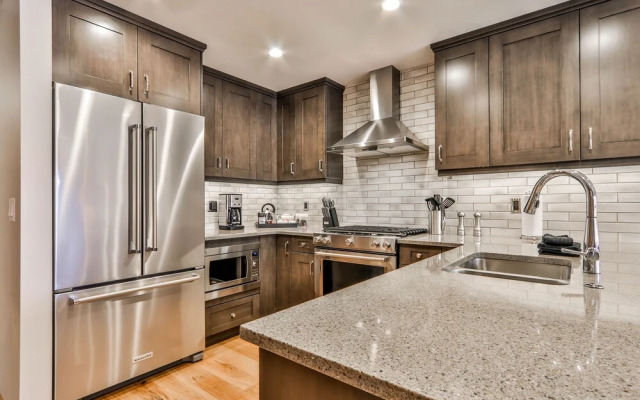 White Spruce Lodge by Spring Creek Vacations