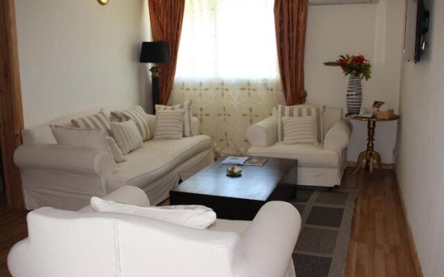 Retaj Moroni Hotel