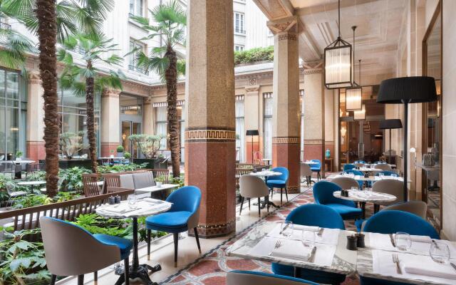 Prince de Galles, a Luxury Collection Hotel, Paris