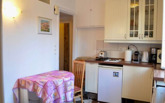 One Bedroom Flat in Montparnasse