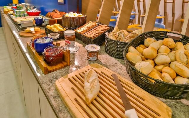 Golden Tower Express Anhembi by Fênix Hotéis