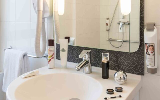 ibis La Rochelle Centre Historique Hotel