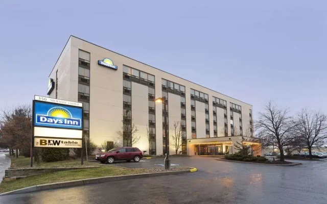 Days Inn - Ottawa West