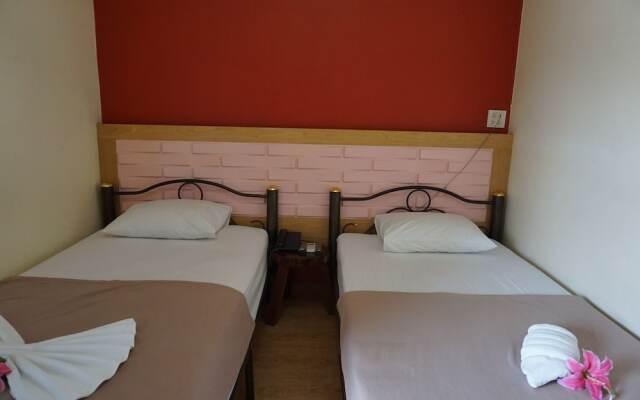 The Loom Resort Thung Song