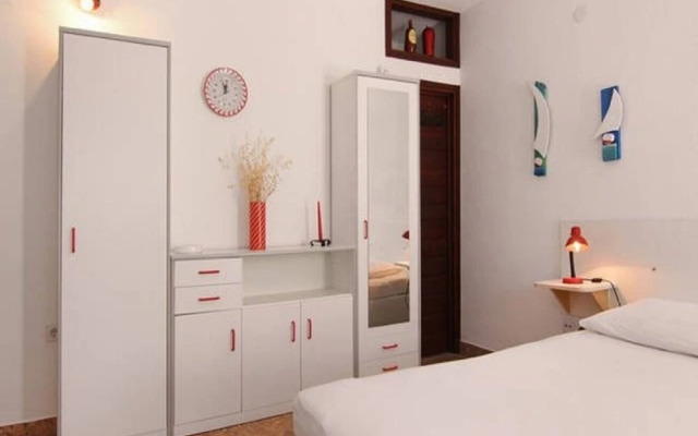 Mat - in a Cosy Stone House - SA1