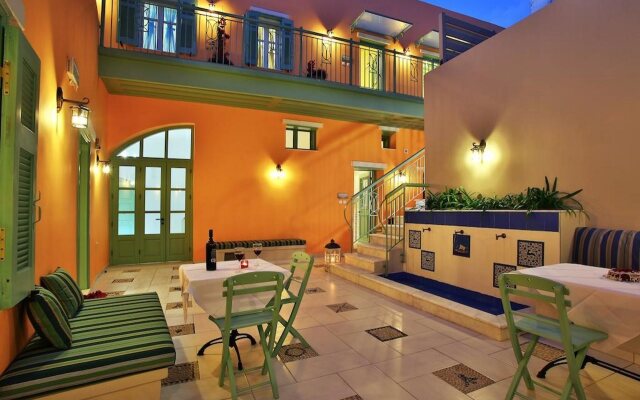 Efchi Suites 1904
