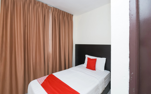 Kenyalang Suite – Guest Rooms – Miri