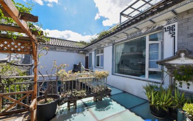 DaLi·Flowers bloom that year raditional garden experience homestay (Ancient City Branch)