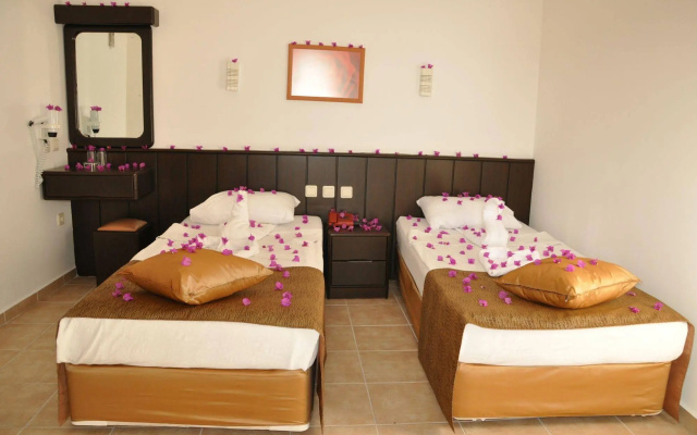 Kleopatra Celine Hotel