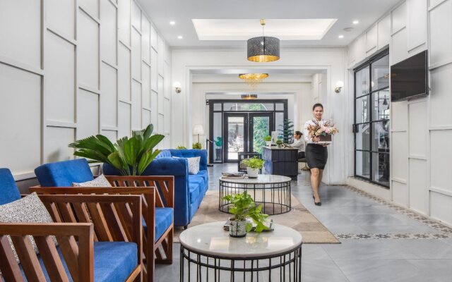 Blanc Smith Residence