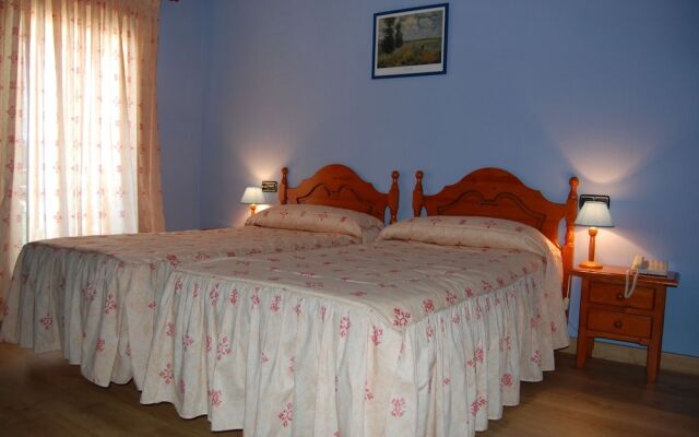 Hotel Los Duques