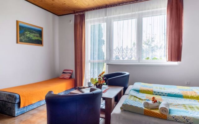 Apartment Rabyně Slapy 28604