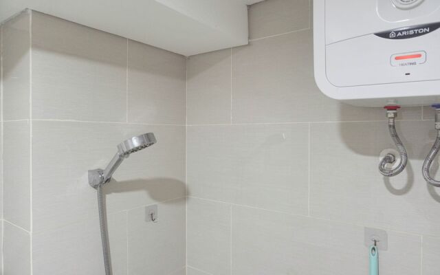 Restful And Modern 3Br At Daan Mogot City Apartment
