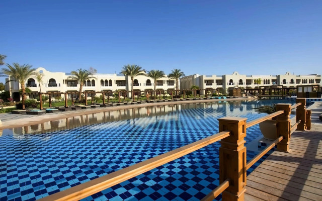 SUNRISE Arabian Beach Resort - Posh Club
