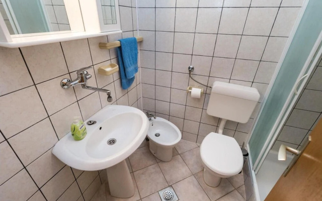 Amazing Home in Ribarica With Wifi and 2 Bedrooms